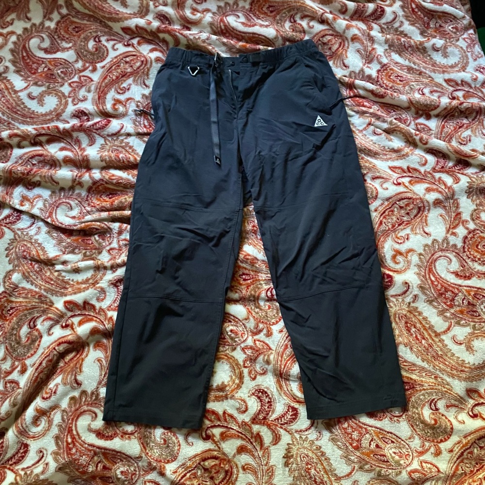 Nike - Picture 5 of 11